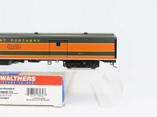 HO Scale Walthers 932 - 6801 GN Great Northern Pullman Baggage Passenger Car 277 3