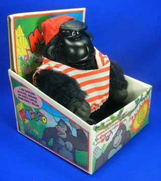 Vintage Magogo Gorilla Battery Operated Singing & Dancing Monkey 3