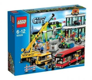 Lego City 60026 Town Square 100 Complete & Minifigures Retired