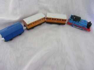 Thomas Trackmaster Tomy Motorized Train With Annie And Clarabel,  Extra Car
