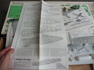 Guillows Chance Vought F4U Corsair Giant Scale Balsa Flying Model Kit 1971 Issue 5