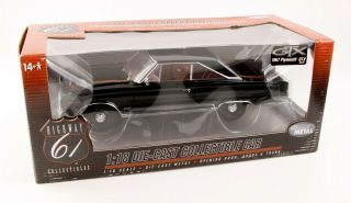 Highway 61 1:18 Scale 1967 Plymouth Gtx Black & Gold 50579 W45