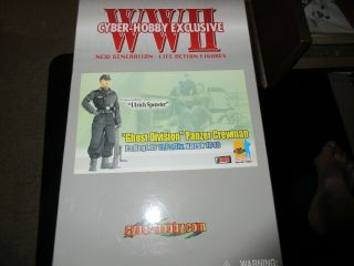Cyber Hobby 1/6th Scale Ghost Div Panzer Crewman 1943 " Ulrich Spenster " 70661
