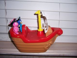 The Backyardigans Pirate Tub Time Boat Ship Pablo Uniqua Figures Treasure Chest