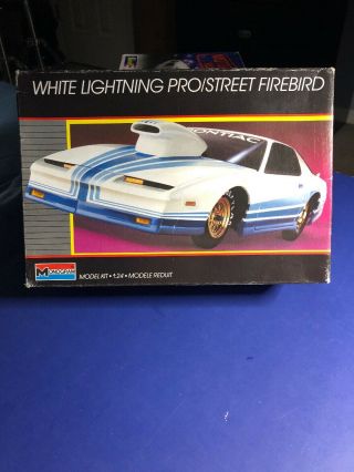 ‘1988’88 White Lightning Pro/street Pontiac Firebird 2748 1:24 1987 Open Box.