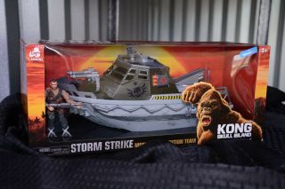 Kong Skull Island Storm Strike Monarch Expedition Team Boat & Figure Playset