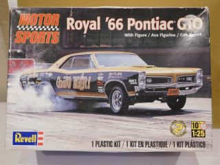 Royal 66 Pontiac Gto Drag Car With Figure Model Kit,  Unmade,  1/25 Scale,  Revell