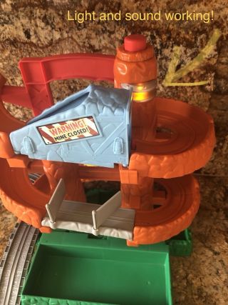 Learning Curve Take Along Thomas & Friends - Morgan ' s Mine Set Light And Sound 4