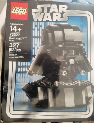 Lego Darth Vader Bust 2019 Star Wars Celebration Exclusive Box Damage