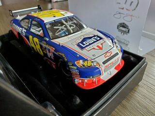 2009 Signed Jimmie Johnson 48 Lowes Memorial Day Nascar 1/24 Action Elite