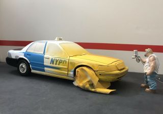 2001 Ford Crown Victoria Retired Police Interceptor & Figure 1/18 Taxi 1 Of 5