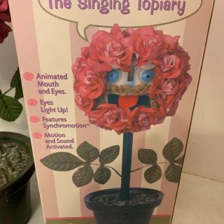 Gemmy 1998 - Rosie the Singing Topiary - Sings 