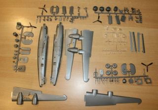 44 - 5006 AIRFIX 1/72nd Scale CONSOLIDATED B - 24J LIBERATOR Plastic Model Kit 2