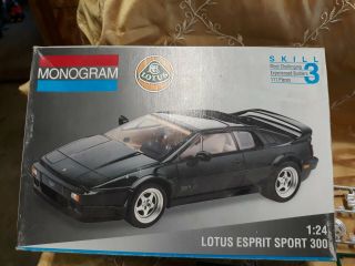 Lotus Esprit Sport 300,  Plastic Model Car Kit,  Scale: 1/24
