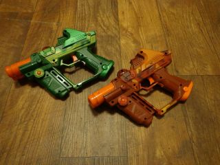 2 - - Tiger Electronics - - Lazer Tag Team Ops Guns (look) Camouflage