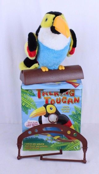Animated Talking Toucan Tiki Bar Man Cave Auto Repeat Moves Flaps Wings 2013