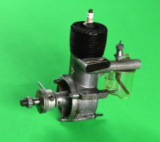 O & R 60 Sideport Ignition Model Airplane Engine (1948,  Ohlsson & Rice)
