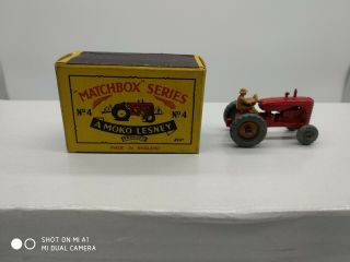 Matchbox Series Nº4 With Box - Massey Harris Tractor - Moko Lesney 4a
