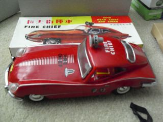Vintage 1960s Red China Tin Jaguar Fire Chief Car With Light & Siren W Box Me627