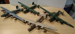 35 - 1066 Four 1/72nd Scale Consolidated B - 24 Liberators Plastic Model Boneyard