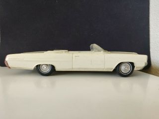 1964 Pontiac Bonneville Convertible 1:25 Scale Dealer Promo Model Car 6