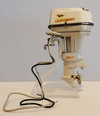 1960s K & O Battery Op Johnson 75 - Hp Toy Outboard Boat Motor 5.  5 - Inch Tall