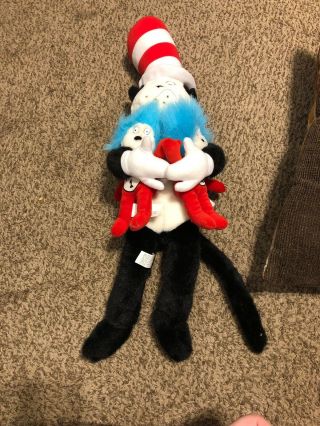 Universal Studios Dr.  Seuss Cat In The Hat Holding Thing 1 & 2 Plush Stuffed Toy