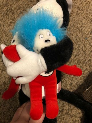 Universal Studios Dr.  Seuss Cat in the Hat Holding Thing 1 & 2 Plush Stuffed Toy 3