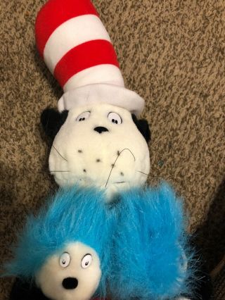 Universal Studios Dr.  Seuss Cat in the Hat Holding Thing 1 & 2 Plush Stuffed Toy 4