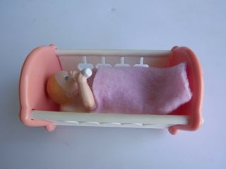 Vintage Fisher Price Loving Family Baby Girl With Crib And Pink Blanket