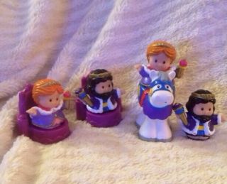 Fisher Price Little People Kingdom Castle Royal Family Horse King Queen Throne