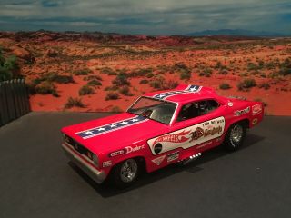 1:24 Hot Wheels Le Legends Tom " The Mongoose " Mcewen Funny Car Plymouth Duster