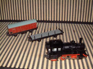 VINTAGE DISTLER BATTERY OPERATED TRAIN.  COMPLETE & W/BOX FULLY 3