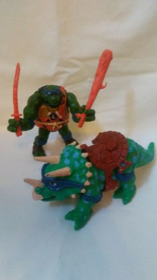 Playmates Tmnt Cave Turtle Leo With Dingy Dino And Accessories 1992 Leonardo