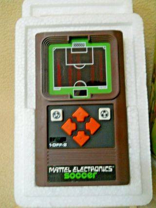 Vintage 1978 Mattel Electronics Hand Held SOCCER Game & Instructions. 5