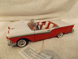 Vintage Diecast - - 1957 Ford Retractable Conv.  - - 1/24 Scale - - Franklin In Case