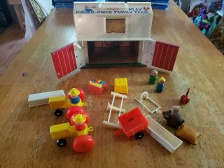 Vintage 1967 Fisher Price Little People Family Farm 913 Animals Wagons