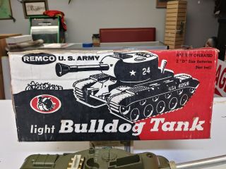 Vintage Remco Light Bulldog Tank Style 706 extra parts and box 2