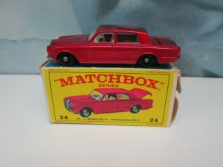 Matchbox/ Lesney 24c Rolls - Royce Silver Shadow Red / Black Plastic Wheels Boxed