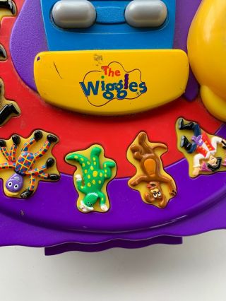 Wiggles Wiggley Giggly Electronic Toy Guitar Sings & Dances 2004 3