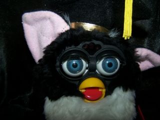 TIGER ELECTRONICS 1999 LIMITED SPECIAL EDITION GRADUATION FURBY 5
