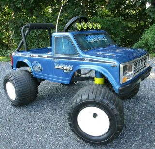 Vintage Bigfoot Power Wheels Ford F - 150 Monster Tuck Ride On Toy 4x4
