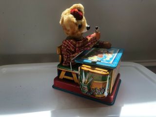 vintage battery operated teddy the artist Bear Tin toy by Yonezawa Y Co 2