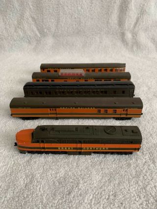 N - Scale Great Northern Pa - 1 Passenger Set