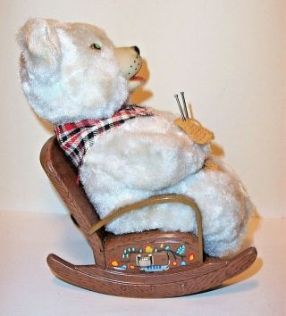 1950 ' s BATTERY OPERATED MOTHER BEAR KNITTING IN HER ROCKING CHAIR JAPAN 7