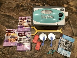 Hasbro Easy Bake Oven & Snack Center Model 35230 Pistachio Complete Set