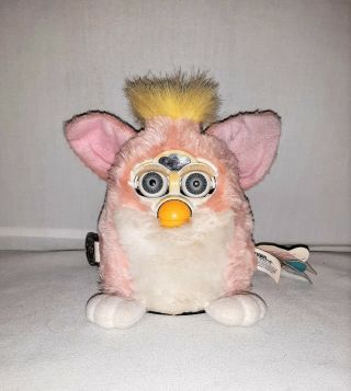 1999 Model 70 - 940 Furby Babies Workswith Hang Tag Pink Yellow