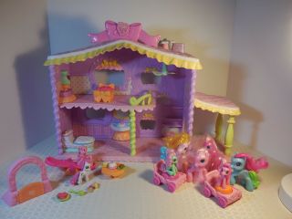 Hasbro My Little Pony Baby Newborn Cuties Nursery House Playset,