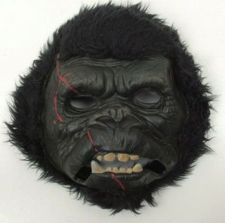 2005 Universal Studios King Kong Mask Playmates