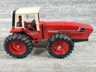 1/16 International Harvester 3588 2,  2 Ertl Red First Edition